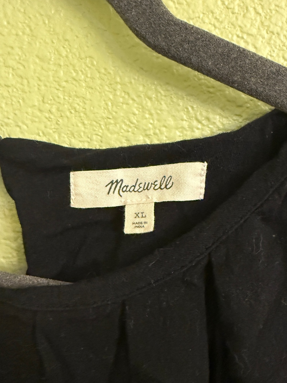 Madewell Black Pleated Sleeveless Tank Top - Picture 6 of 6